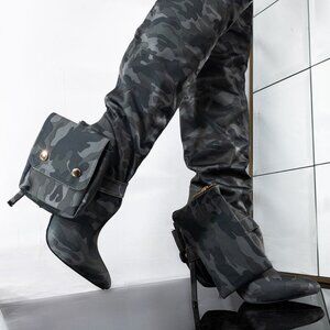 TWO POCKET STILETTO BOOT IN CAMO ( BRAND NEW !!!! )